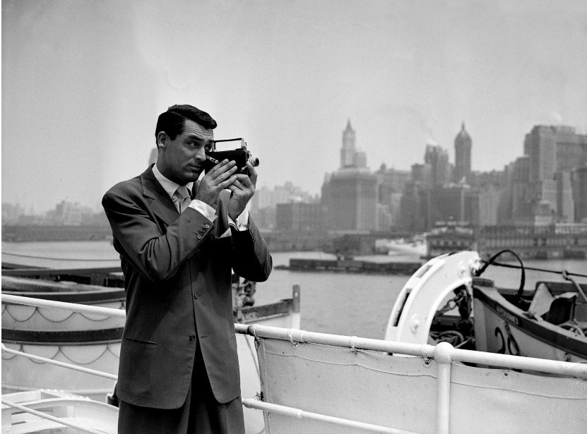 [CRITIQUE] BECOMING CARY GRANT